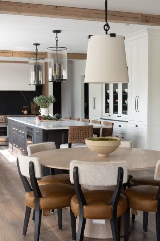 Duchateau Signature Riverstone Collection Lys