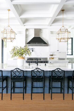 Duchateau Vinyl Deluxe Classic Luxury Vinyl Tile Collection San Tropez